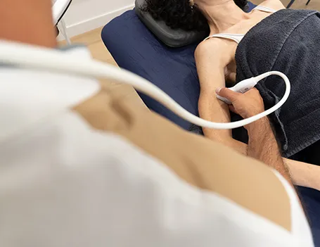 Alivio del dolor crónico con fisioterapia avanzada